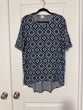 LuLaRoe Short Sleeve Tunic in Navy, Green & Red Geometric